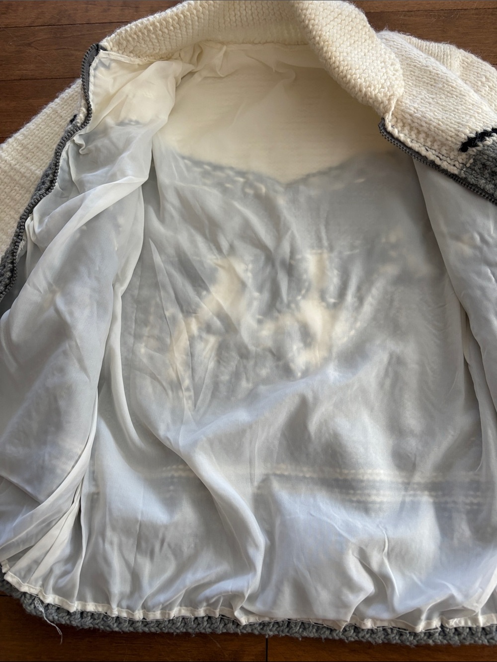 Handmade Vintage Chunky Zip-Front Cow Motif Sweater Vest in Gray & Cream - Picture 5 of 12
